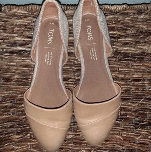 Toms - Neutral Slip On, Closed toe shoe